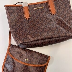 MICHAEL MICHAEL KORS XS EW OPEN TOTE NEW